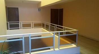 Pensión La Del Rey - Airport 3*